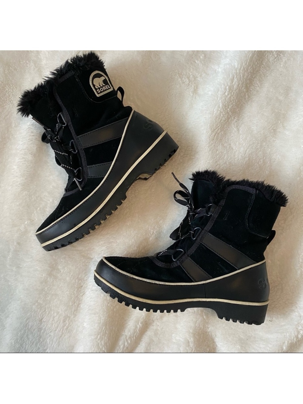 Sorel Women's Black Faux-Fur Trim Winter Boots